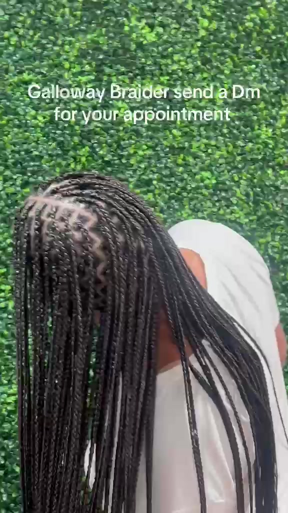 Knotless braid styling by Joy